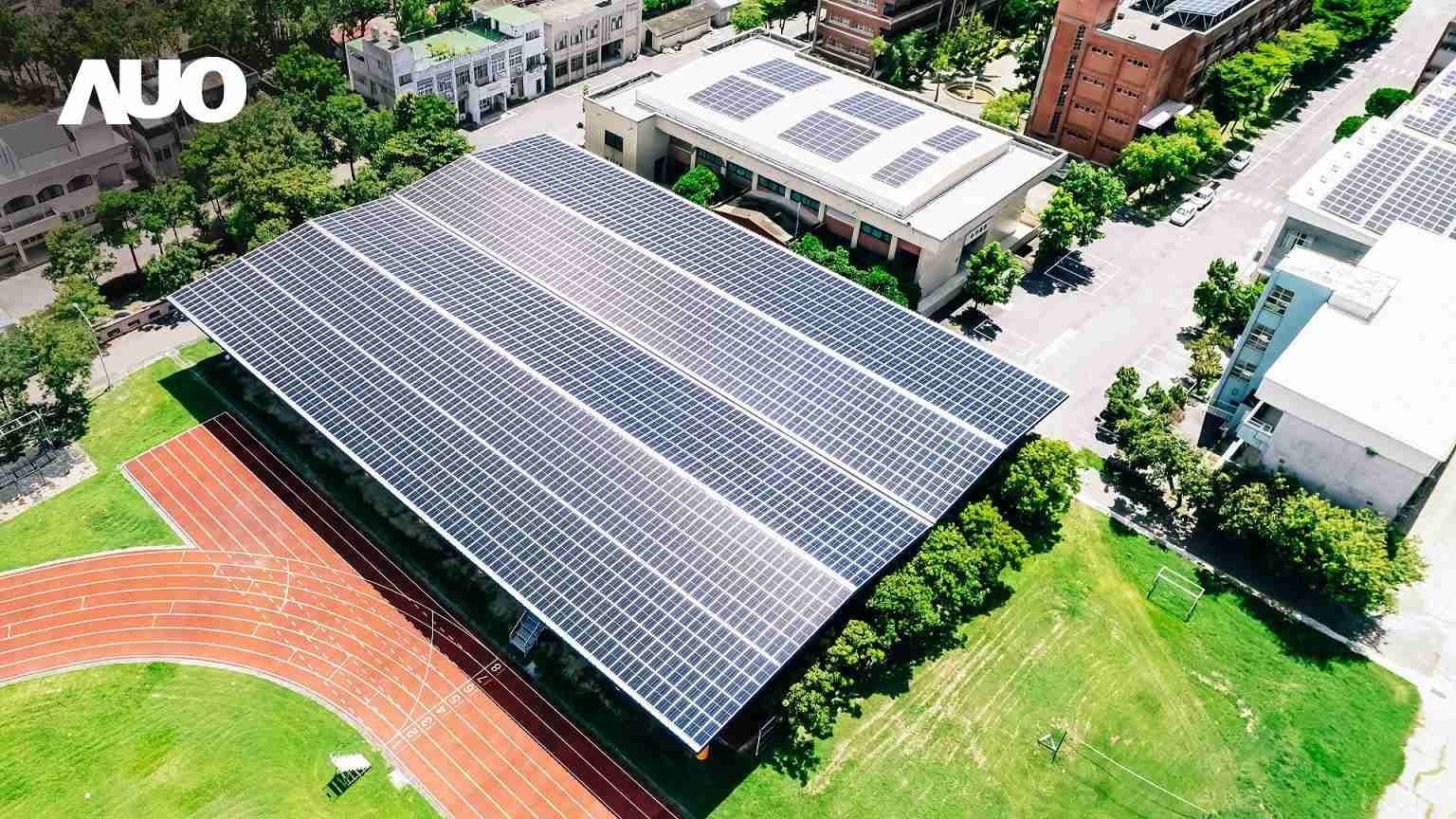 EBpaySunSteel光电整合型浪板具备快速安装、、、、轻量化优势，，可提升15%发电效能，，通过国际IEC与台湾VPC认证安全、、防漏、、、、耐候标准